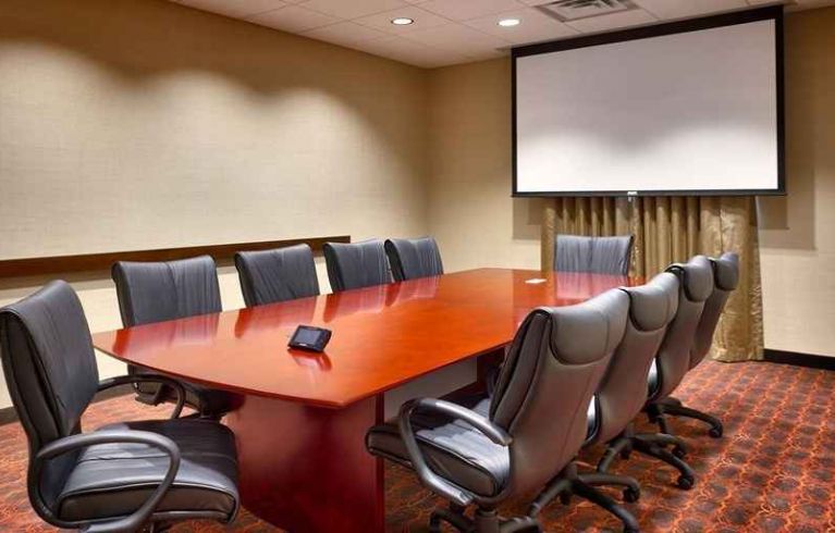 Hampton Inn Omaha/West Dodge Road (Old Mill), Omaha