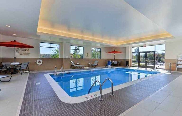Hampton Inn & Suites California University-Pittsburgh, Coal Center