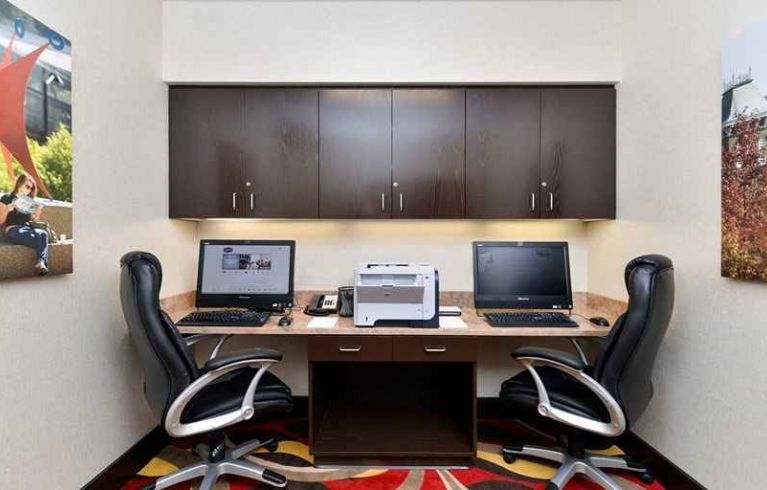 Hampton Inn & Suites California University-Pittsburgh, Coal Center