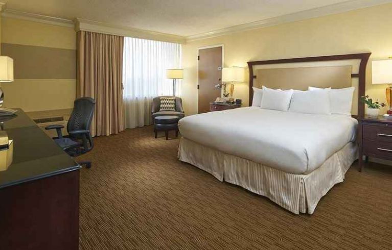 Hilton Raleigh North Hills, Raleigh
