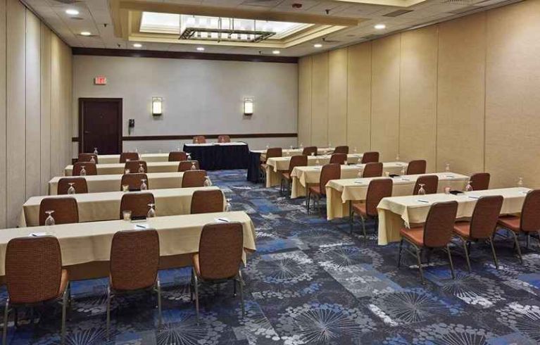 Hilton Raleigh North Hills, Raleigh