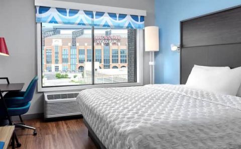 Hotel Tru By Hilton Indianapolis Downtown image
