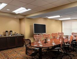 DoubleTree Suites By Hilton Detroit Downtown - Fort Shelby, Detroit