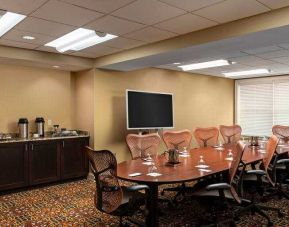 DoubleTree Suites By Hilton Detroit Downtown - Fort Shelby, Detroit