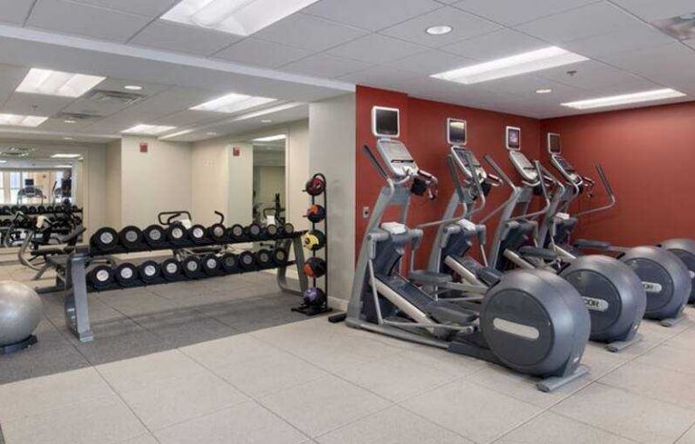 DoubleTree Suites By Hilton Detroit Downtown - Fort Shelby, Detroit