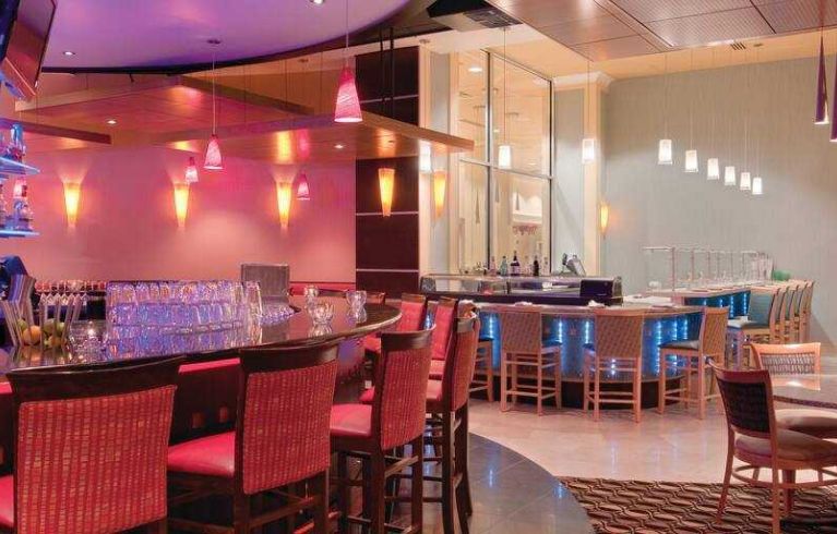 DoubleTree Suites By Hilton Detroit Downtown - Fort Shelby, Detroit