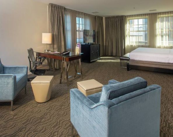 DoubleTree Suites By Hilton Detroit Downtown - Fort Shelby