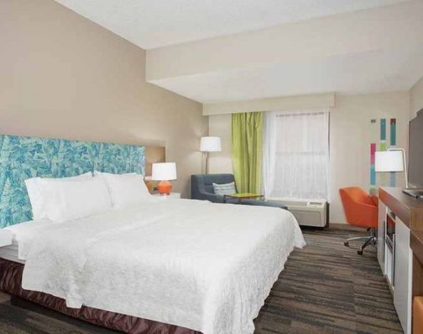 Hampton Inn & Suites Kansas City-Merriam