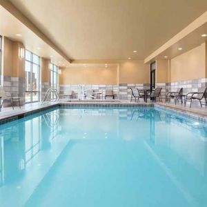 Brigh-lit indoor pool at Hampton Inn By Hilton, Salt Lake City Cottonwood.