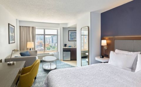 Hotel Hampton Inn Washington-Downtown-Convention Center image
