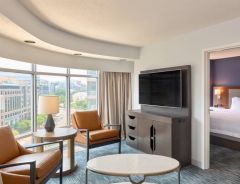 Hotel Hampton Inn Washington-Downtown-Convention Center image