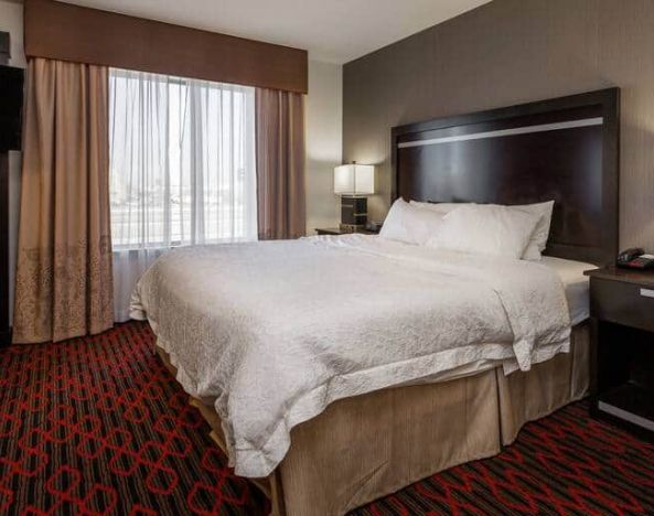 Hampton Inn & Suites Lethbridge, AB. CN