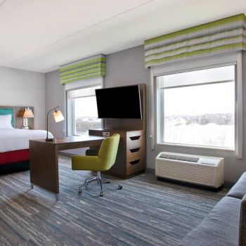 Hotel Hampton Inn & Suites Ottawa West image