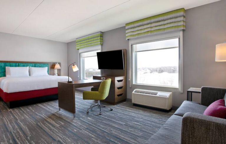 Hampton Inn & Suites Ottawa West, Nepean