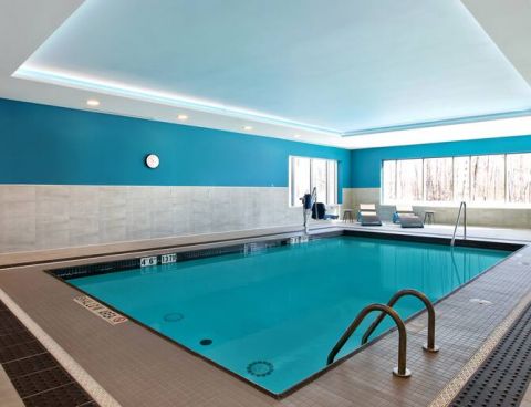 Hotel Hampton Inn & Suites Ottawa West image