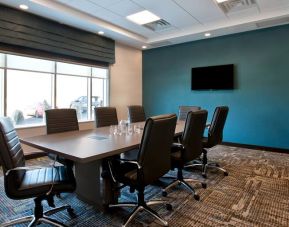 Meeting room at the Hampton Inn & Suites Outtawa West