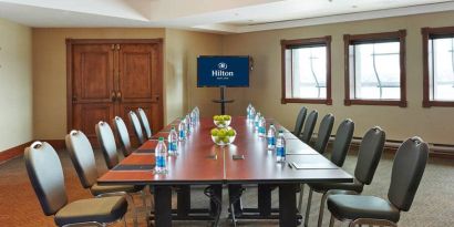 Professional meeting room at the Hilton Saint John.