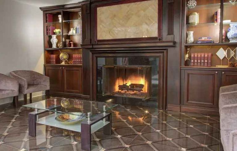 The Roslyn, Tapestry Collection By Hilton, Roslyn