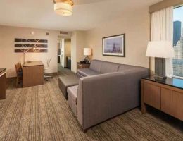 Embassy Suites By Hilton Chicago Magnificent Mile, Chicago