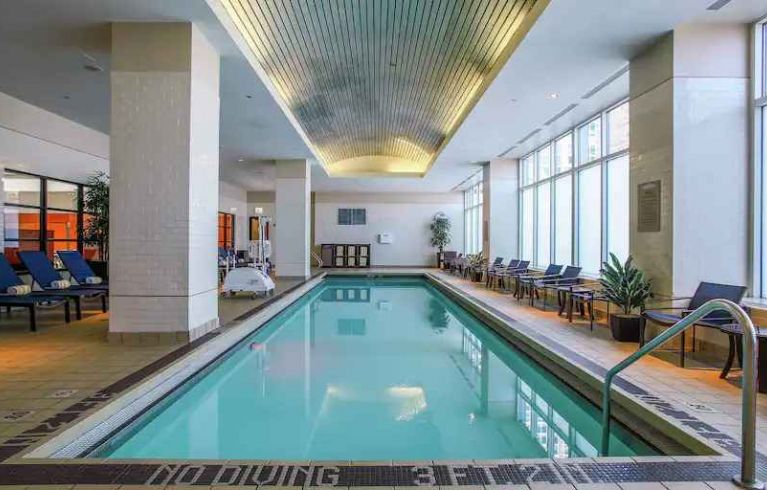Embassy Suites By Hilton Chicago Magnificent Mile, Chicago