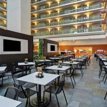 Hotel Embassy Suites By Hilton Chicago Magnificent Mile image