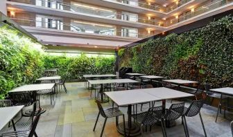 Embassy Suites By Hilton Chicago Magnificent Mile
