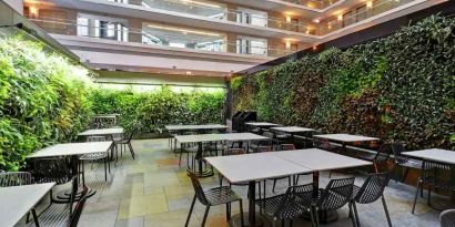 Embassy Suites By Hilton Chicago Magnificent Mile
