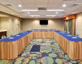 Meeting room perfect for every business appointment at the Hampton Inn & Suites Schererville.