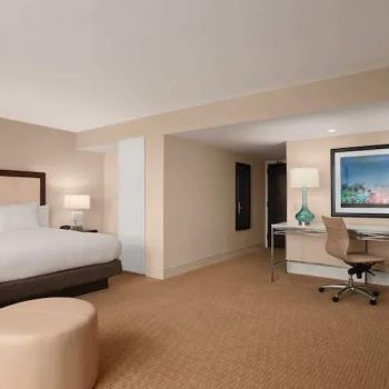 Hotel Hilton Miami Airport Blue Lagoon image