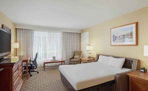 Hotel Hilton Seattle Airport & Conference Center image