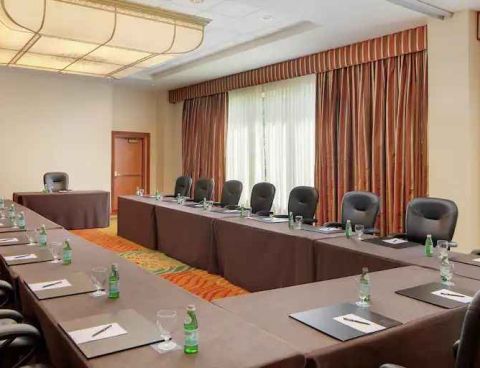 Hotel Hilton Seattle Airport & Conference Center image