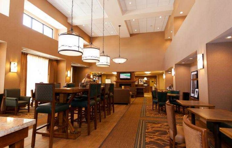 Hampton Inn & Suites Riverton, WY, Riverton