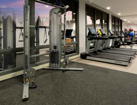 Hotel DoubleTree By Hilton Hotel Bakersfield image