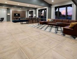 DoubleTree By Hilton Hotel Bakersfield, Bakersfield