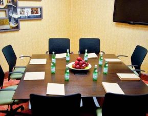 business desks and small meeting room ideal for business meetings at Hilton Garden Inn Rockville-Gaithersburg.
