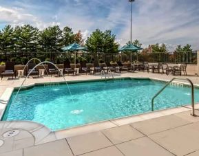 Outdoor swimming pool at the Hilton Franklin Cool Springs.