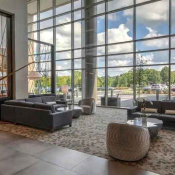 Hotel Hilton Franklin Cool Springs image