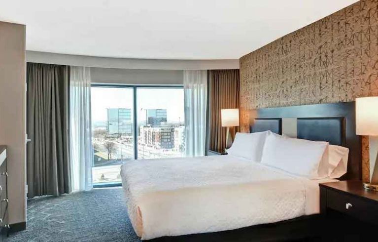 Embassy Suites By Hilton Minneapolis-Airport, Bloomington