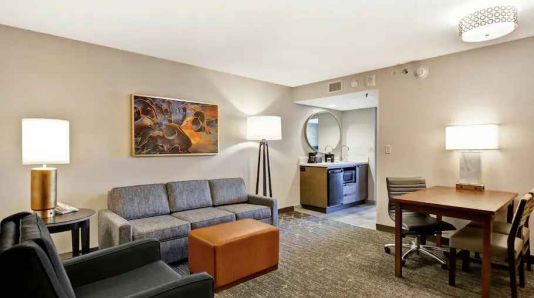Embassy Suites By Hilton Minneapolis-Airport, Bloomington