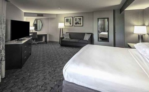 Hotel DoubleTree By Hilton Modesto image