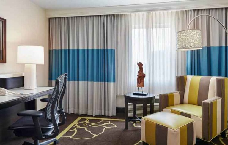 DoubleTree By Hilton Charlotte-Gateway Village, Charlotte