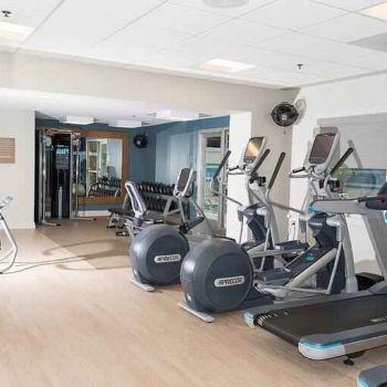 Hotel DoubleTree By Hilton Charlotte-Gateway Village image