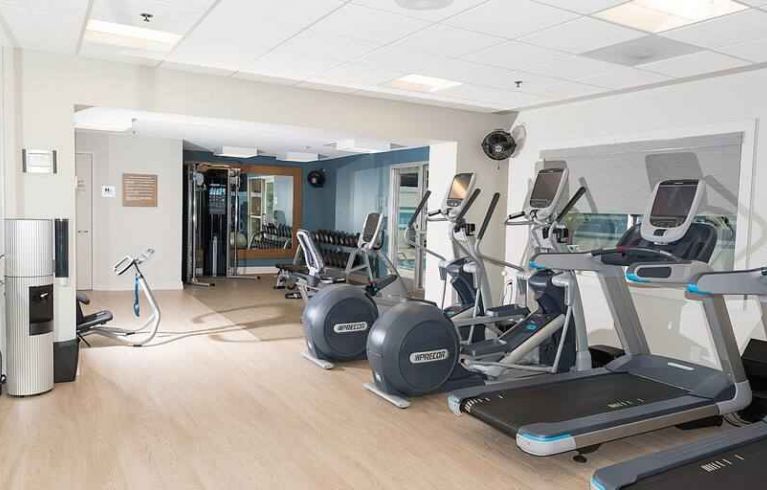 DoubleTree By Hilton Charlotte-Gateway Village, Charlotte