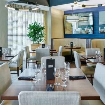 Hotel DoubleTree By Hilton Charlotte-Gateway Village image