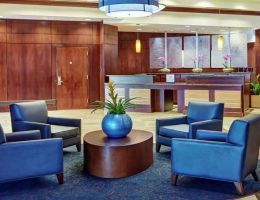 DoubleTree By Hilton Charlotte-Gateway Village, Charlotte