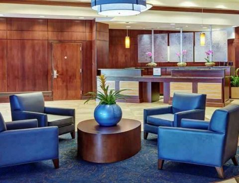 Hotel DoubleTree By Hilton Charlotte-Gateway Village image