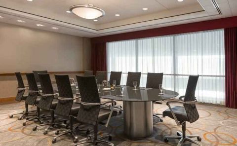 Hotel Hilton Baltimore BWI Airport image