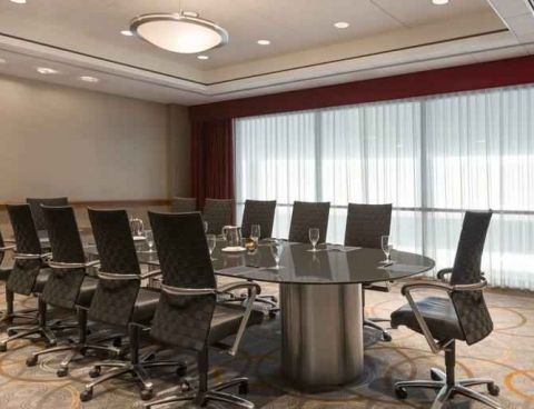 Hotel Hilton Baltimore BWI Airport image