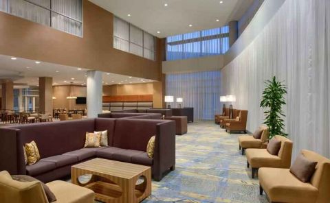 Hotel Hilton Baltimore BWI Airport image