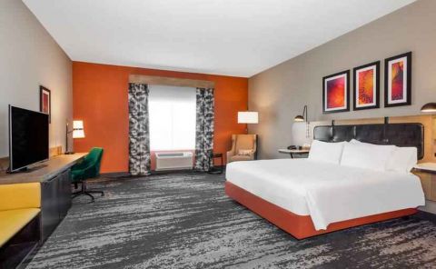 Hotel Hilton Garden Inn Hays image